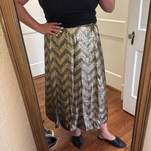 Elegant Gold Chevron Skirt